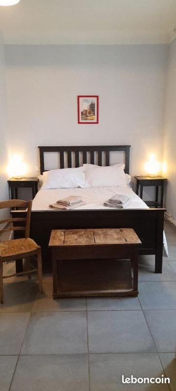 Chambre D'Hotes Manon - Domaine Les Peupliers - Lagnes Buitenkant foto